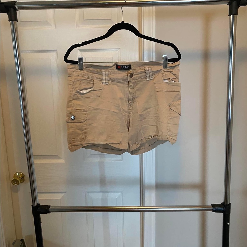 Women’s khaki shorts